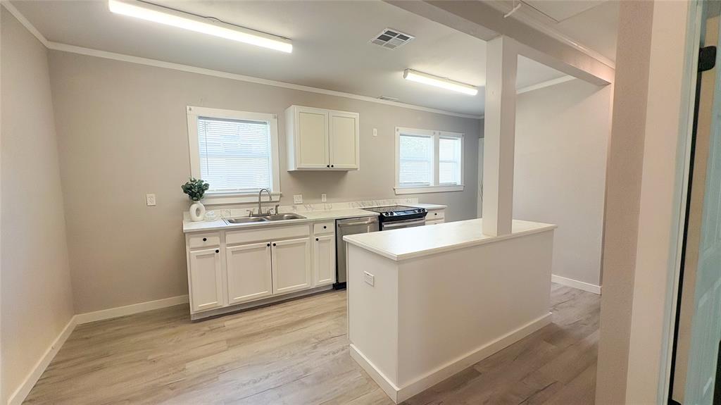 218 Sw B St Sw Street Property Photo 4