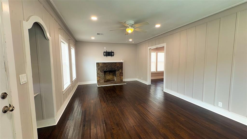 218 Sw B St Sw Street Property Photo 6