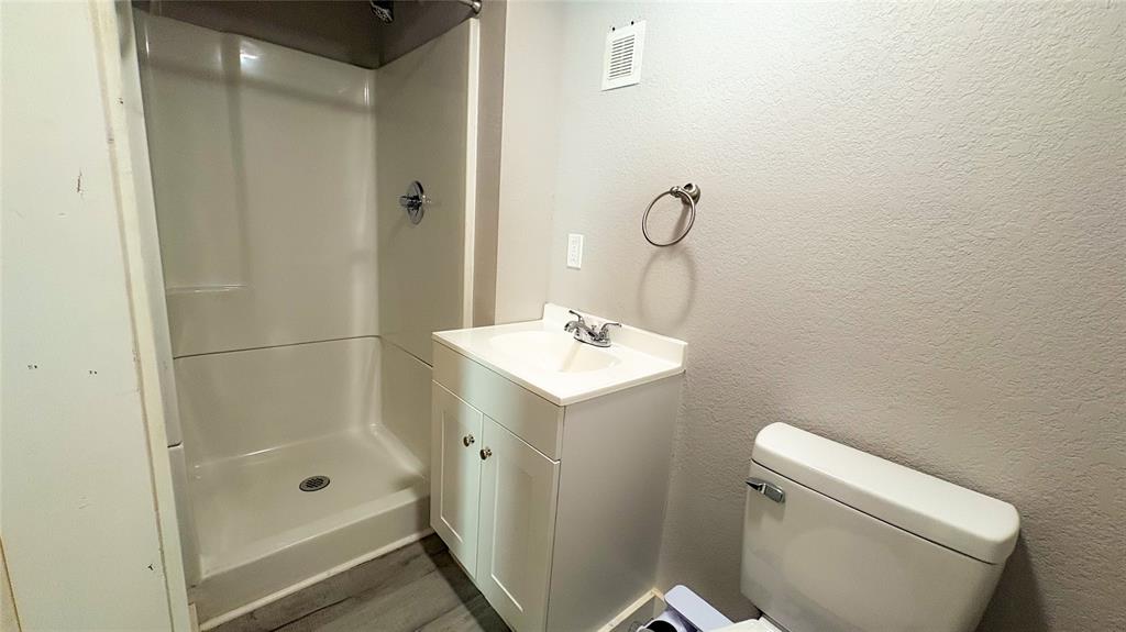 218 Sw B St Sw Street Property Photo 24