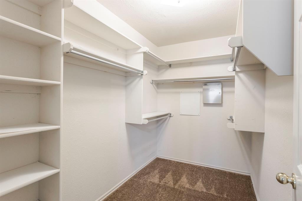 1848 N Parkridge Drive Property Photo 16