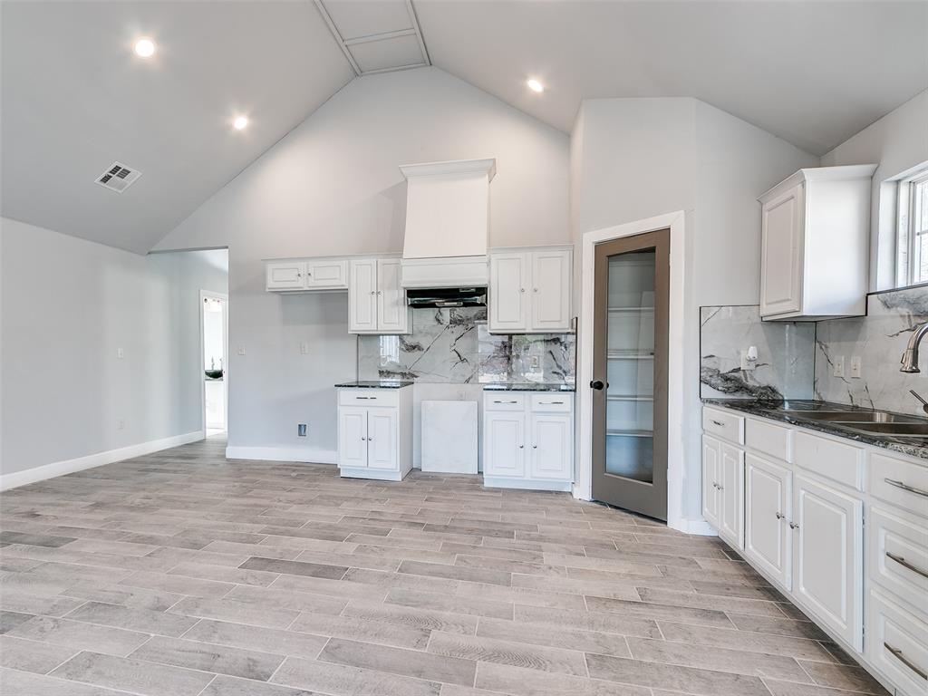 3215 S Harvey Boulevard Property Photo 9