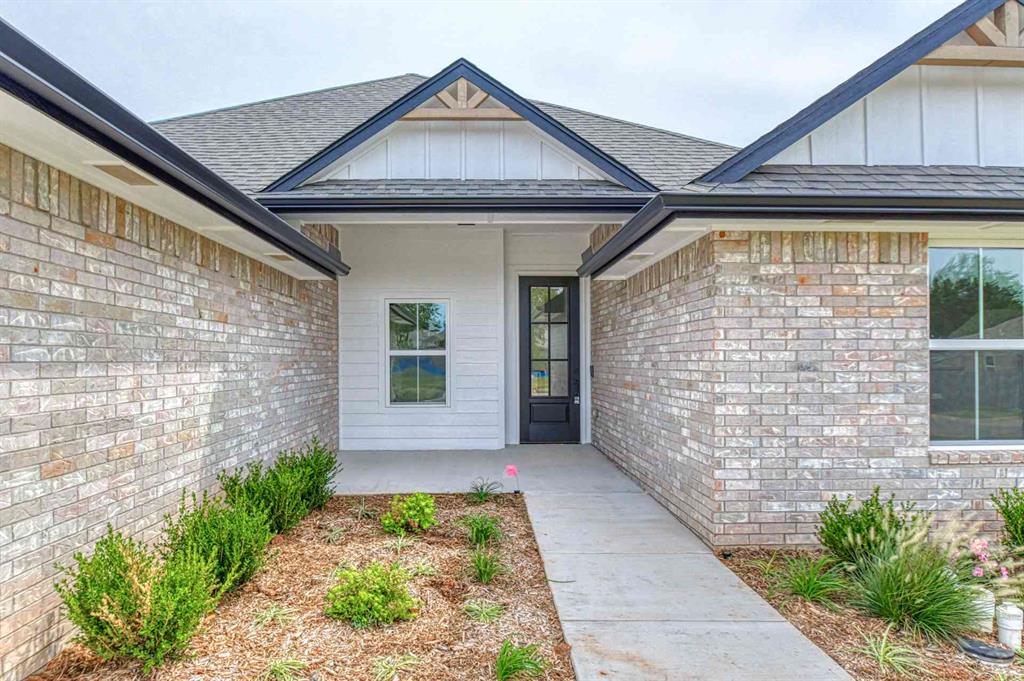 2712 Dunham Drive Property Photo 3