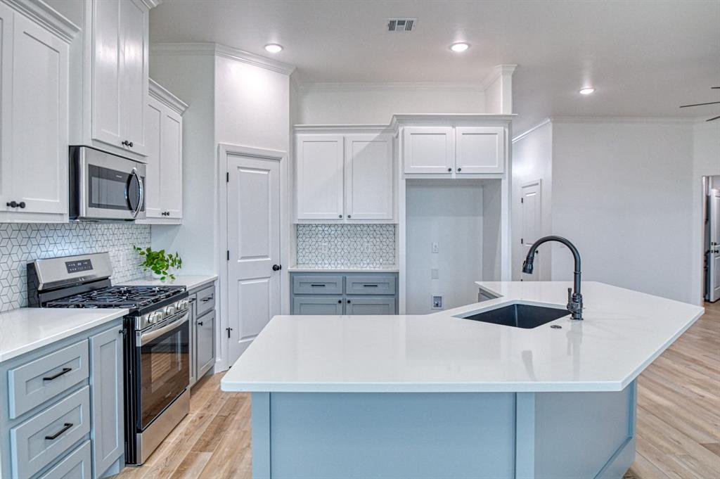 2712 Dunham Drive Property Photo 12