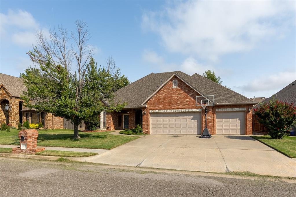 2817 SW 137th Street Property Photo 1