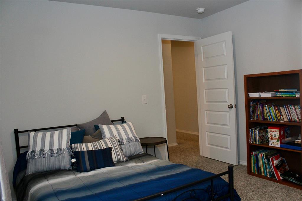 1201 N Stallion Drive Property Photo 10