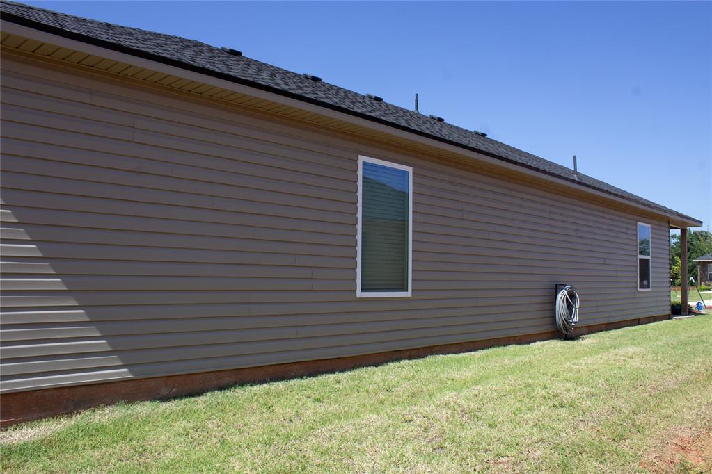 1201 N Stallion Drive Property Photo 11