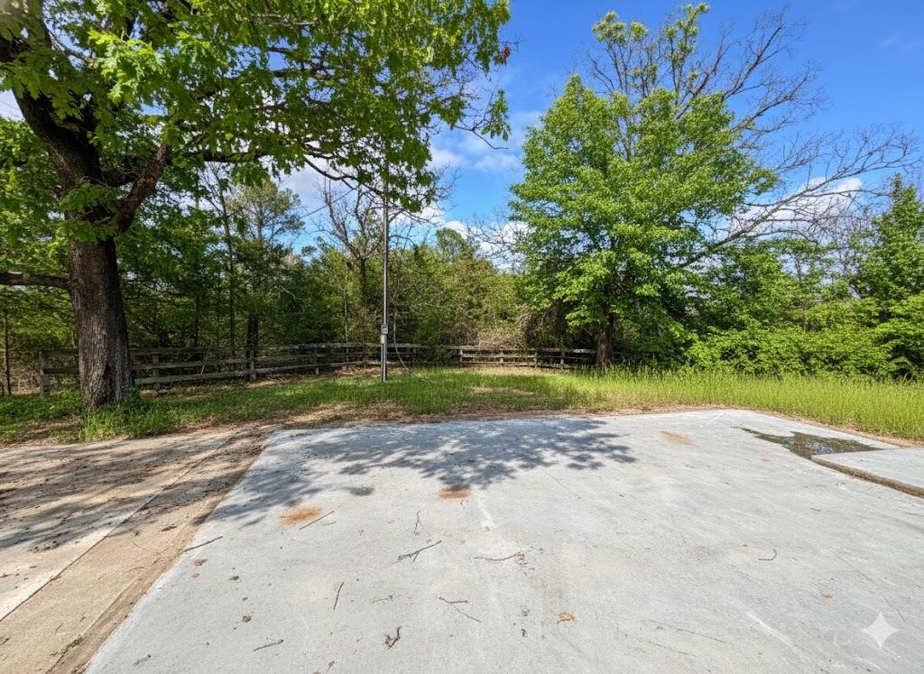 101 Perry Lane Property Photo 10