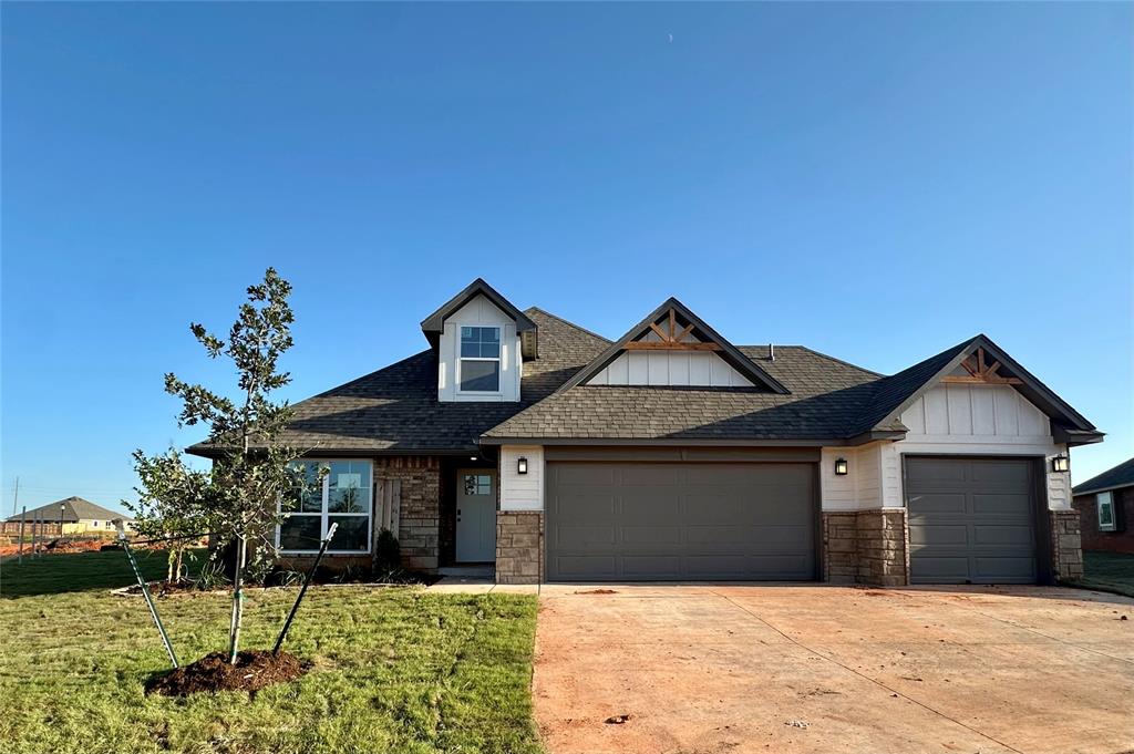 19524 Denison Avenue Property Photo 1