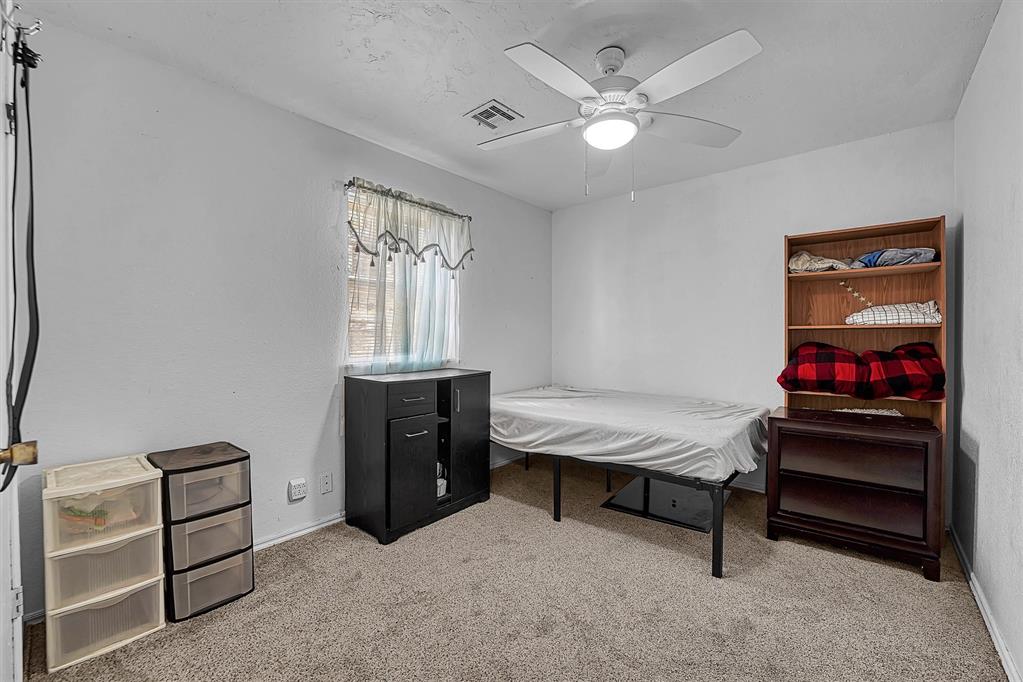 101 Maple Street Property Photo 11