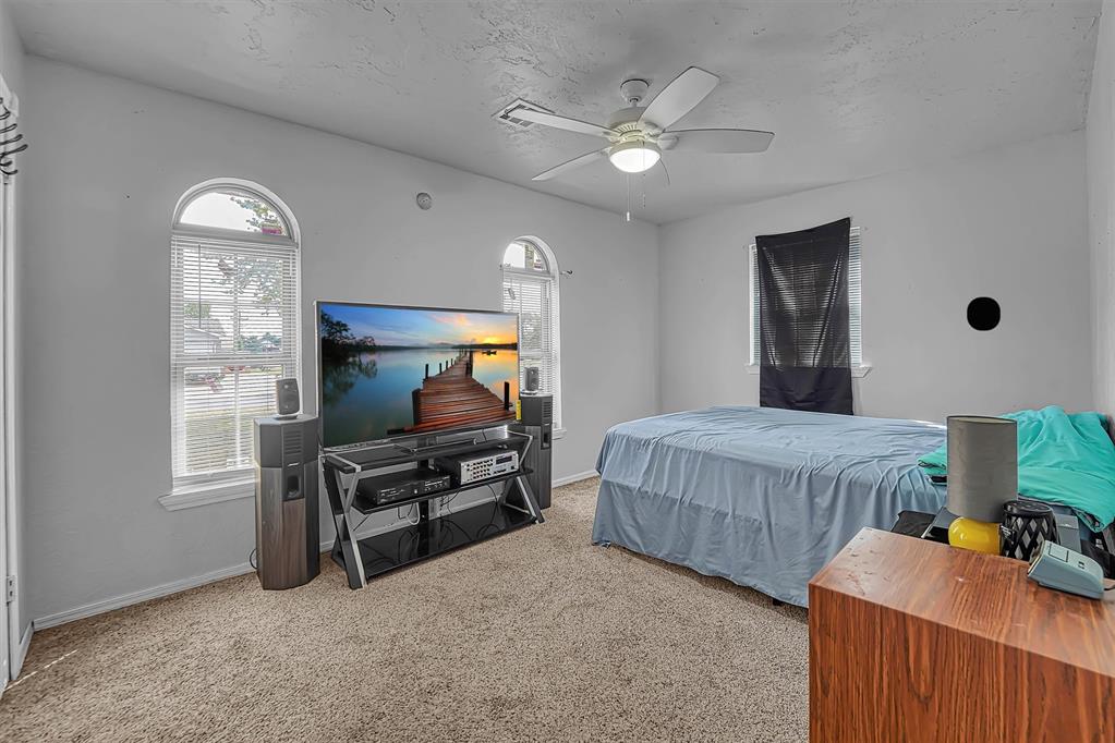 101 Maple Street Property Photo 13