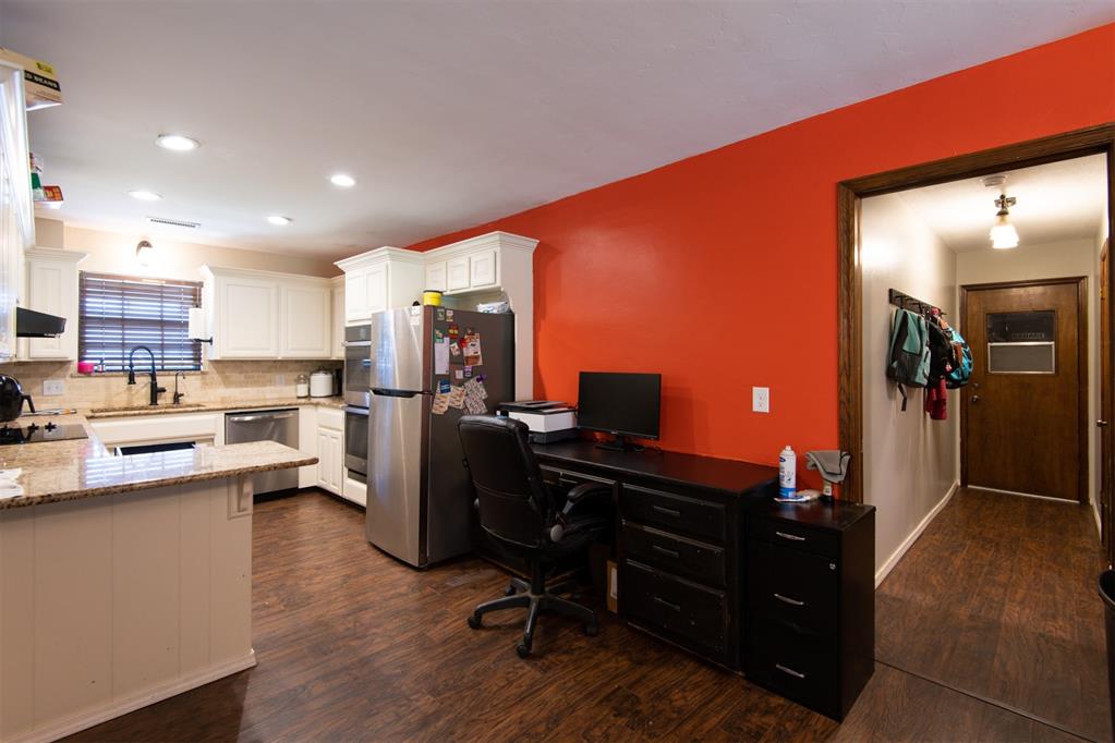 1192088 Property Photo 15