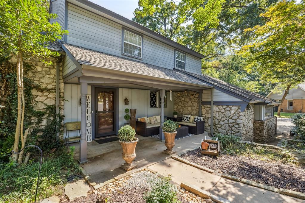 1909 Blue Jay Court Property Photo 1