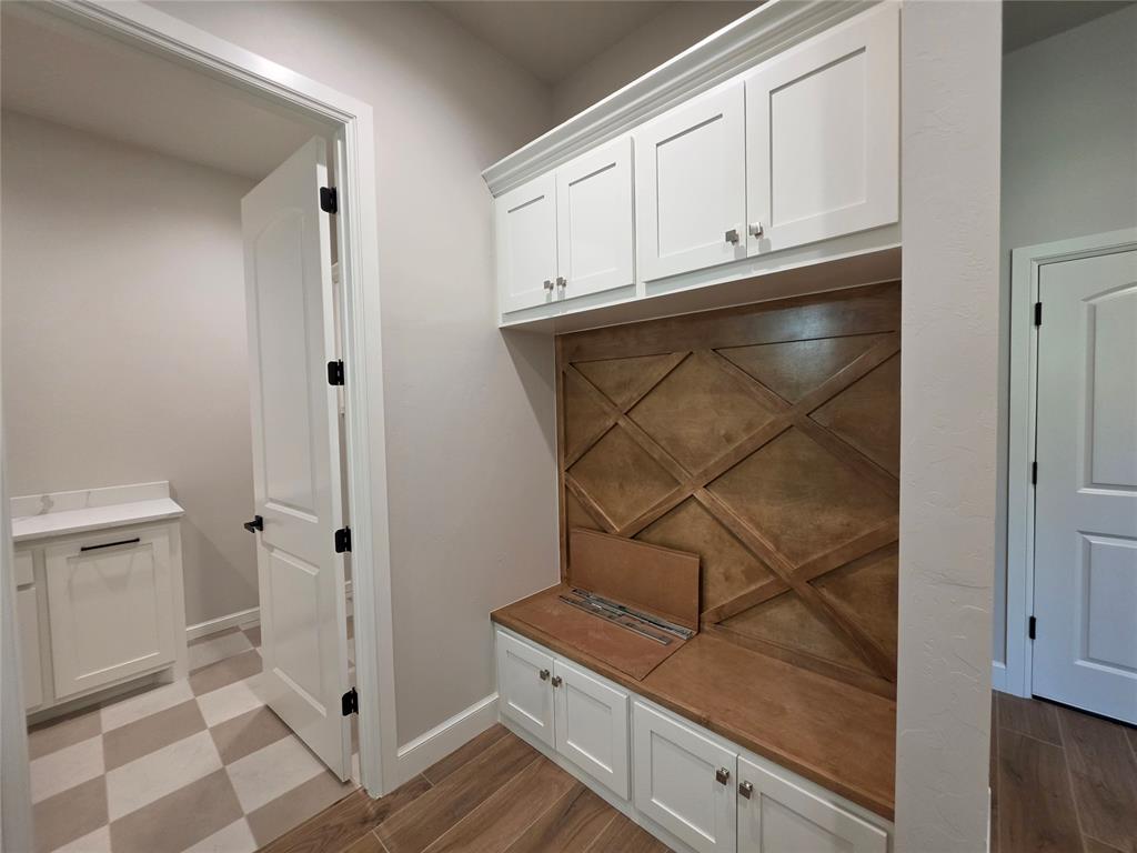 913 Reedser Way Property Photo 10