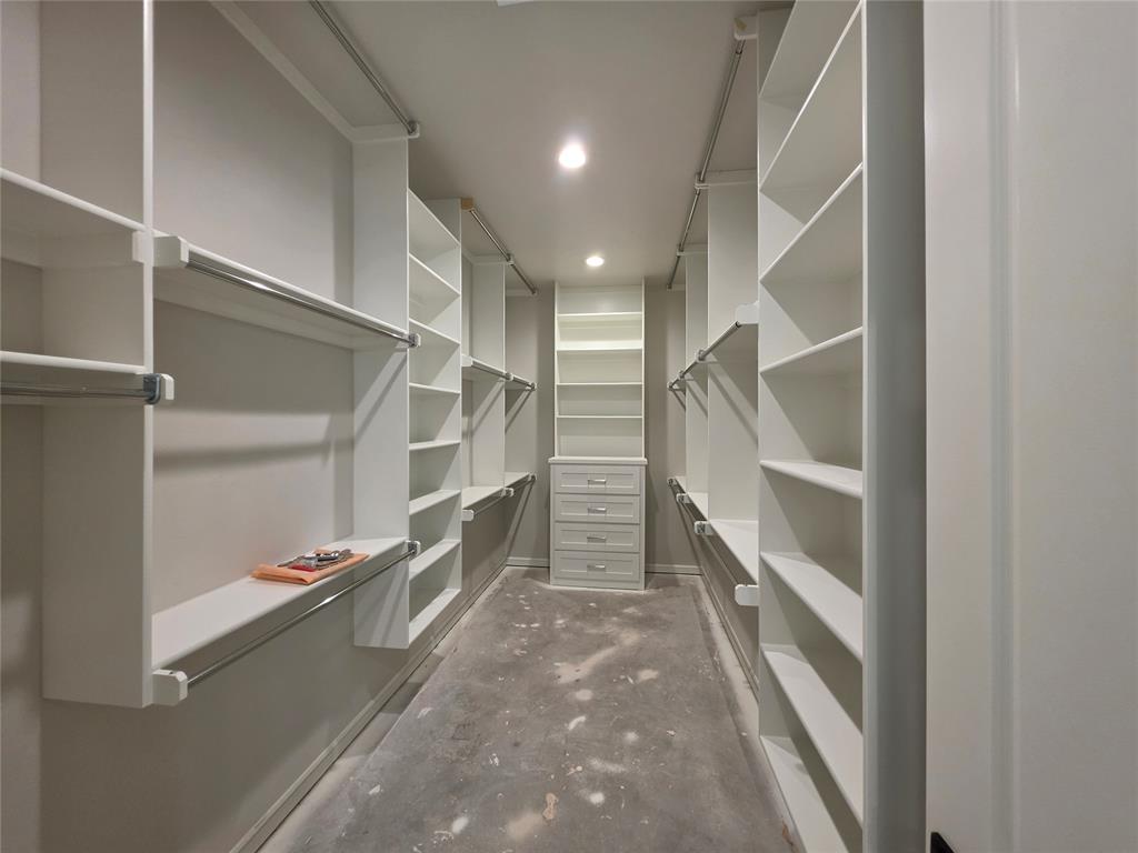 913 Reedser Way Property Photo 14