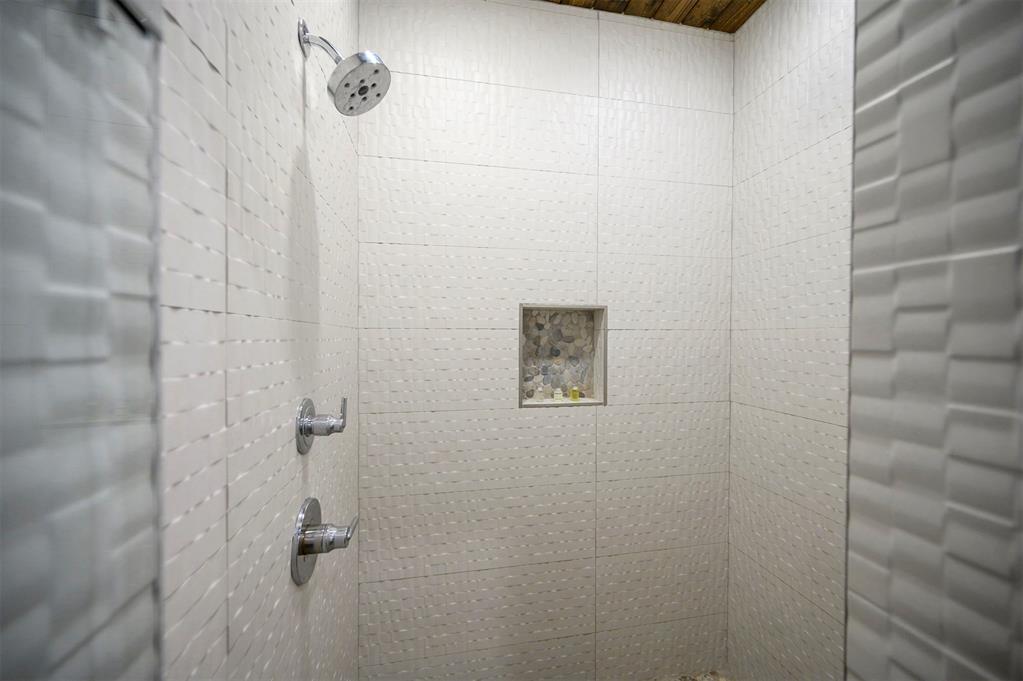 79 Silent Stream Trail Property Photo 19