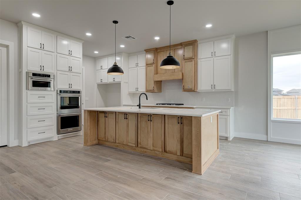 15428 Hatterly Lane Property Photo 10