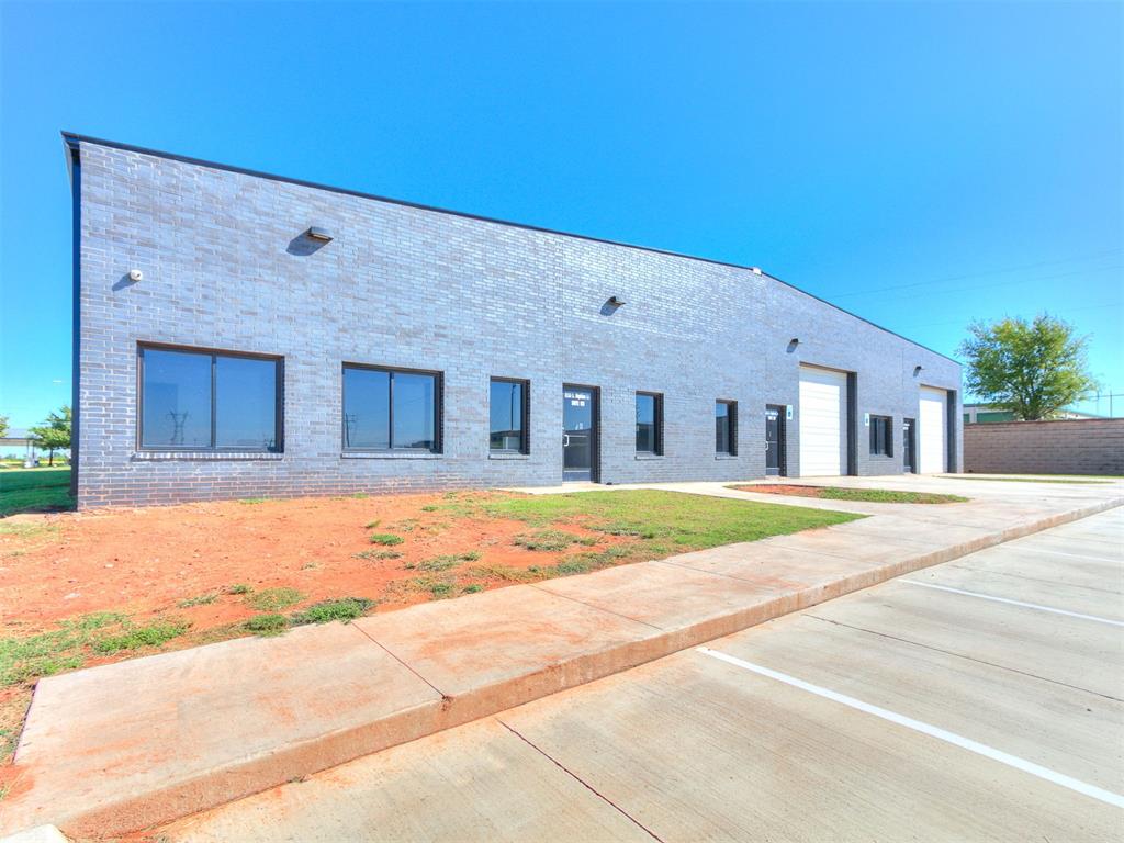 1233 E Highline Lane Property Photo