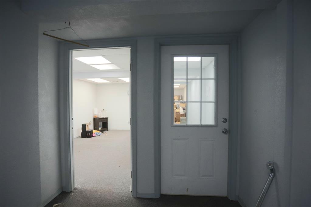 8445 N 77 Highway Property Photo 20