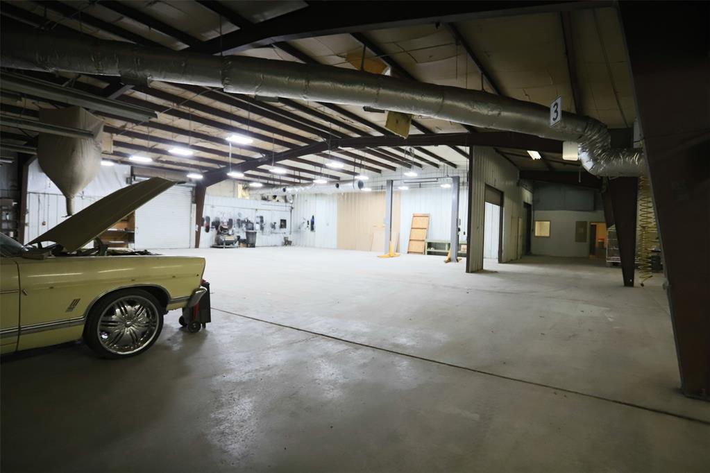 8445 N 77 Highway Property Photo 34