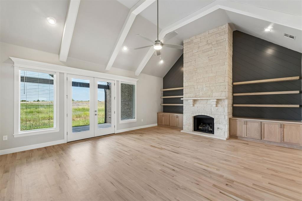 18128 Fields Drive Property Photo 5