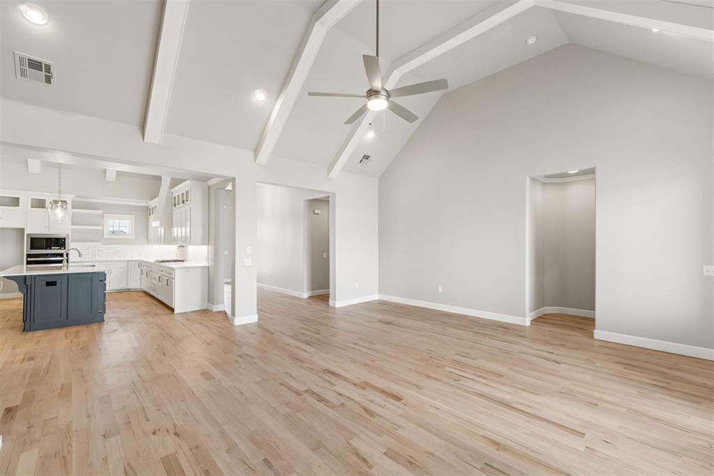 18128 Fields Drive Property Photo 7