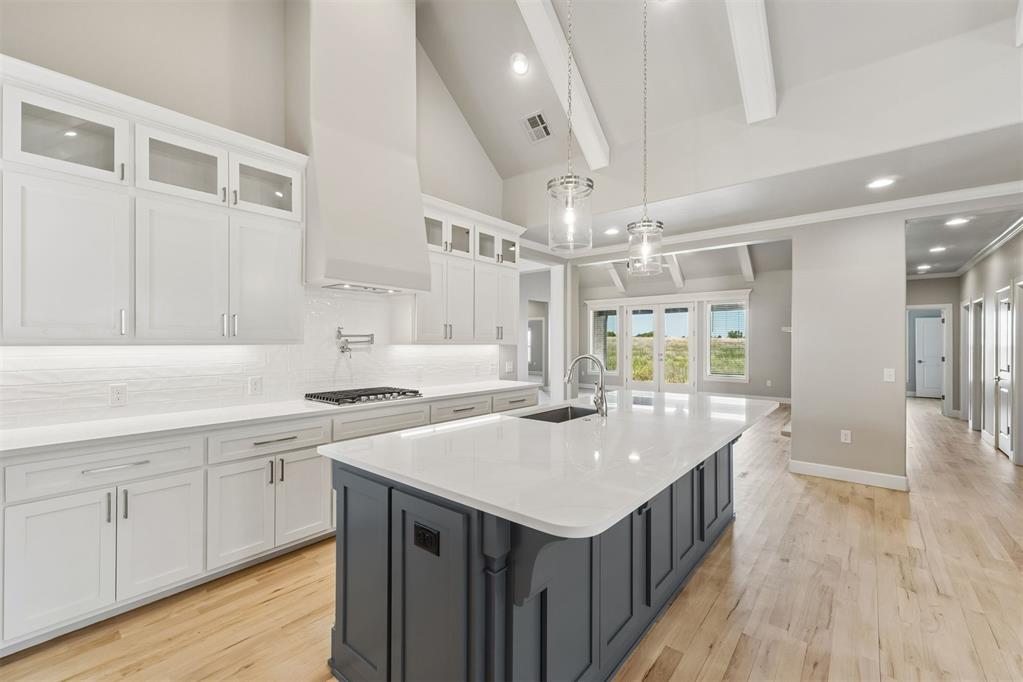 18128 Fields Drive Property Photo 12