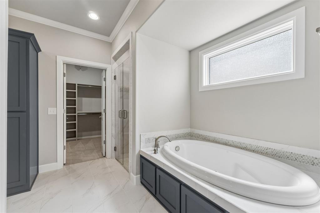 18128 Fields Drive Property Photo 24