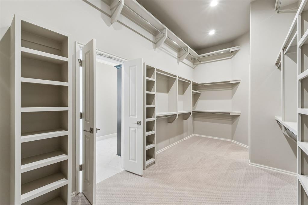 18128 Fields Drive Property Photo 27