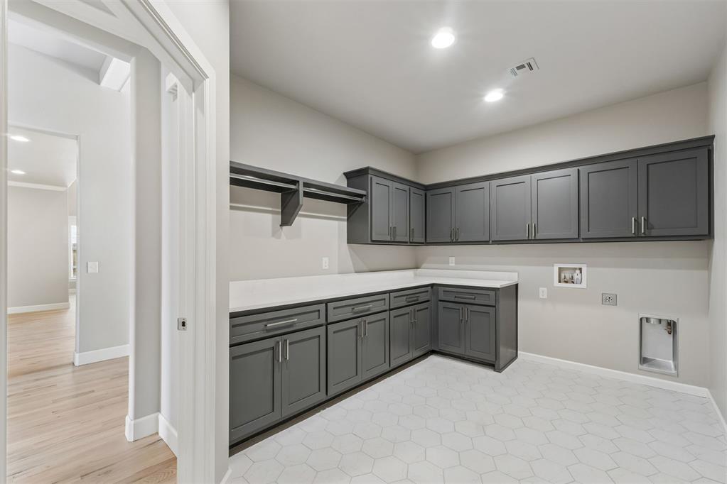 18128 Fields Drive Property Photo 28