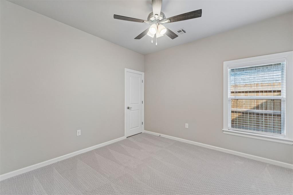 18128 Fields Drive Property Photo 31