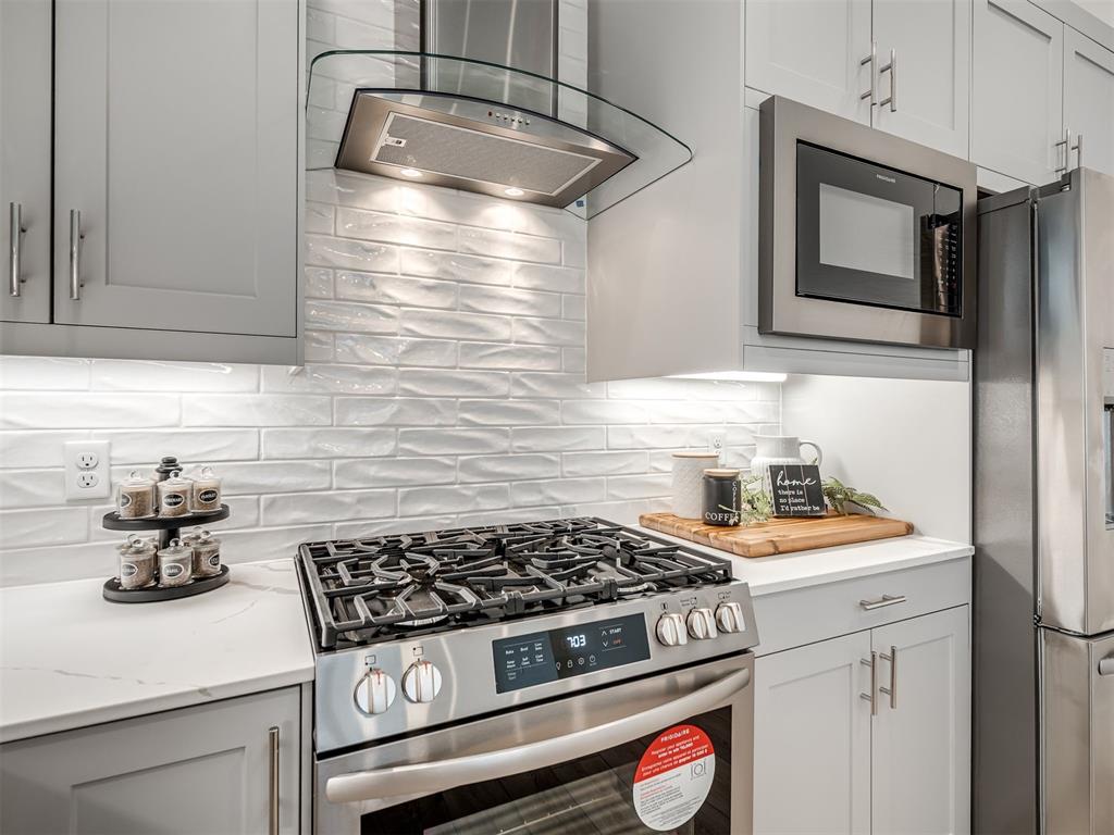 13108 Maplewood Avenue Property Photo 8