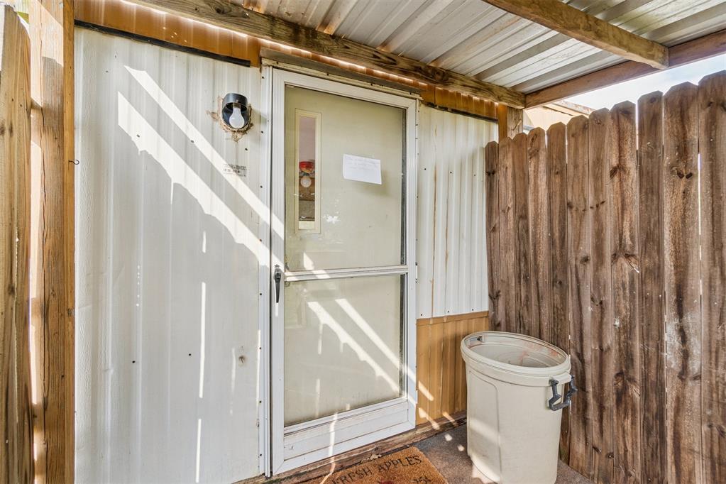 26555 Elm Road Property Photo 4