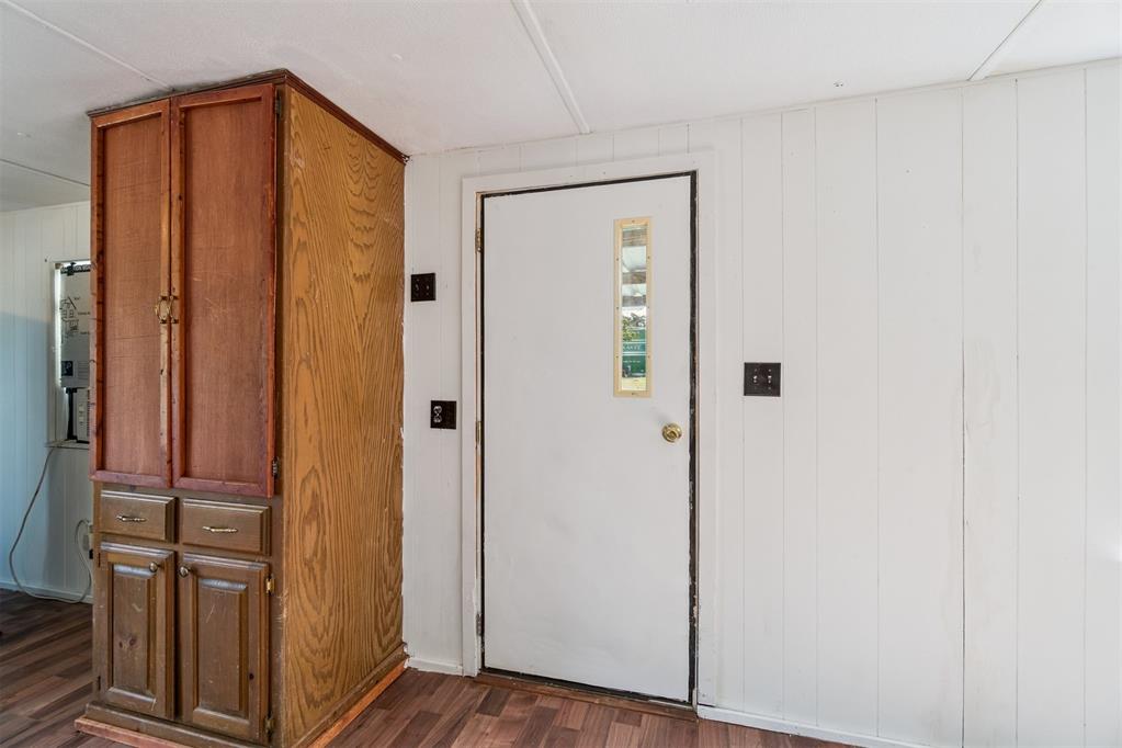 26555 Elm Road Property Photo 5