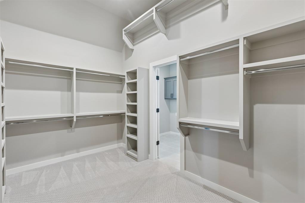 18005 Youngs Avenue Property Photo 23