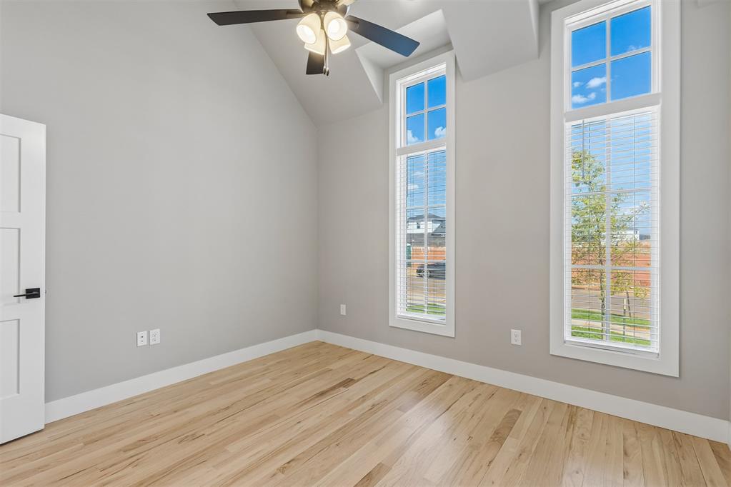 18005 Youngs Avenue Property Photo 26