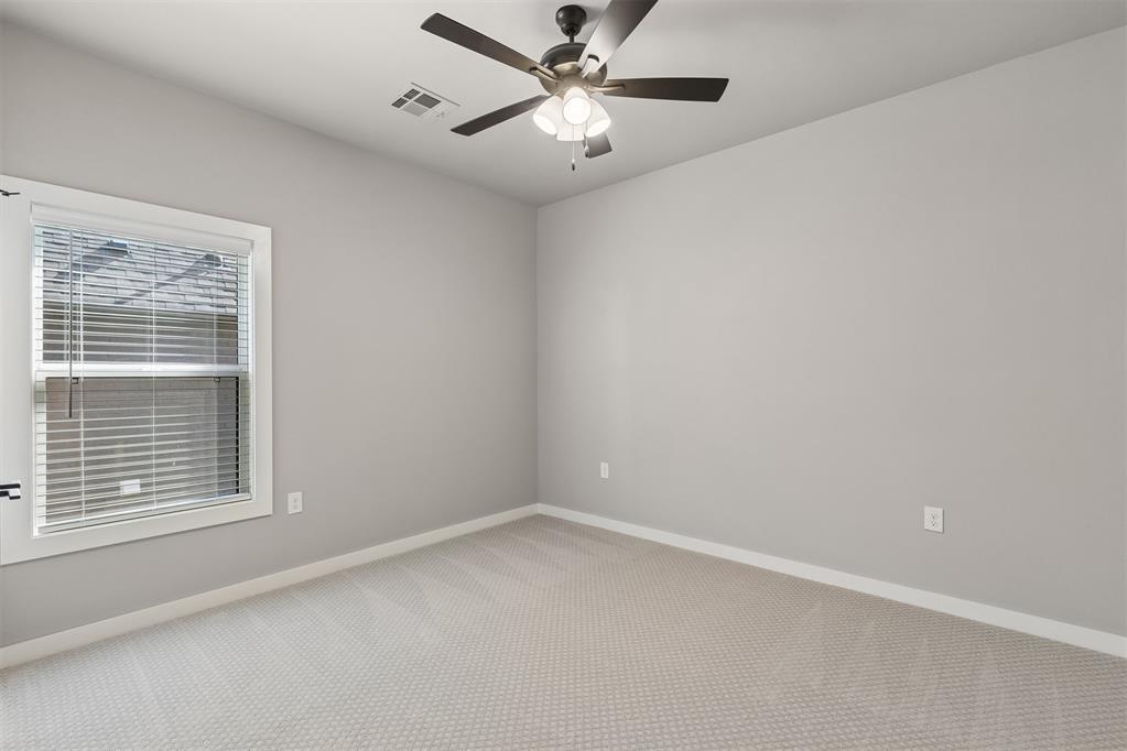 18005 Youngs Avenue Property Photo 27