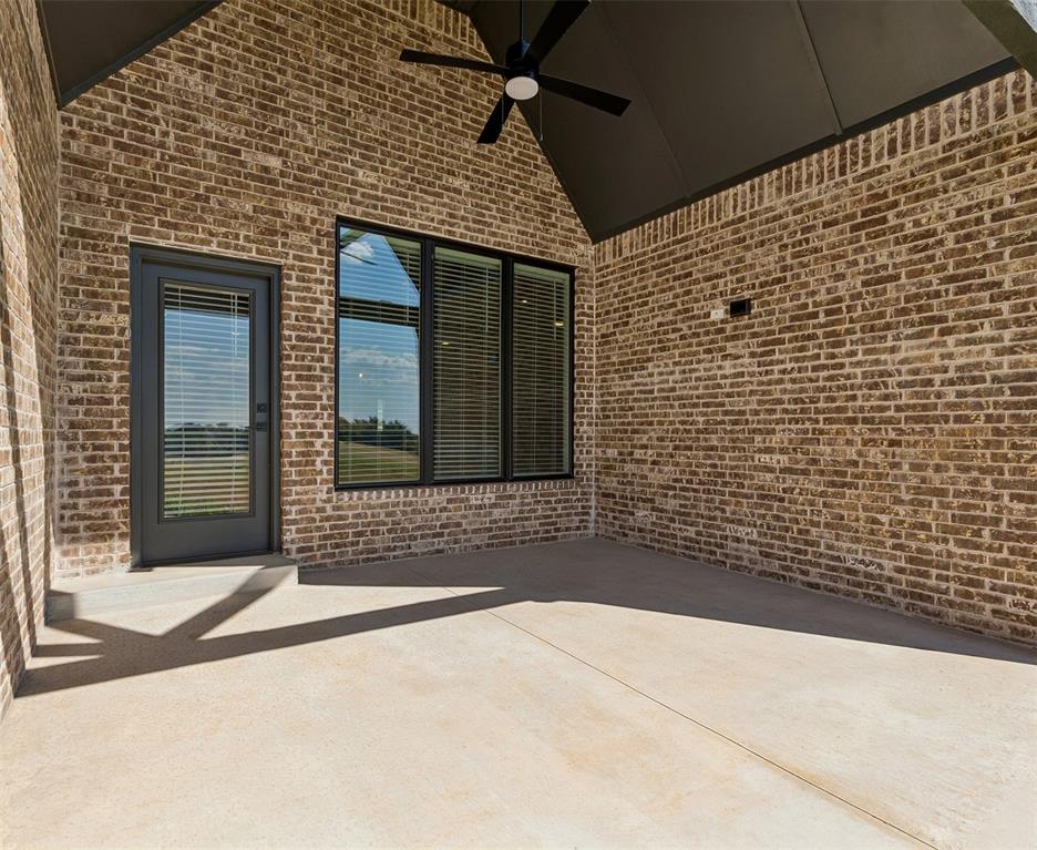 18005 Youngs Avenue Property Photo 38