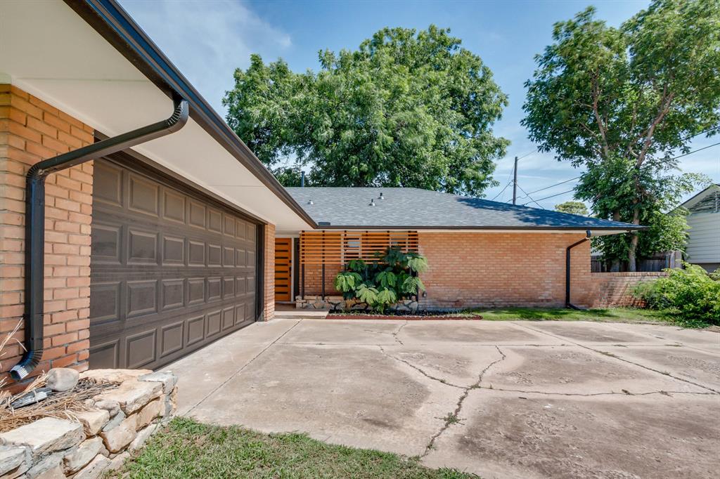 3325 NW 65th Street Property Photo 1