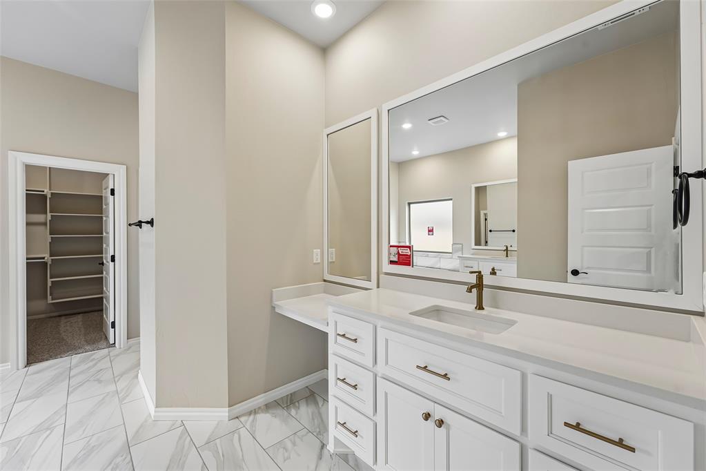 1803 Zayden Lane Property Photo 15