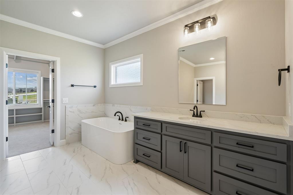 902 Fluvi Circle Property Photo 22