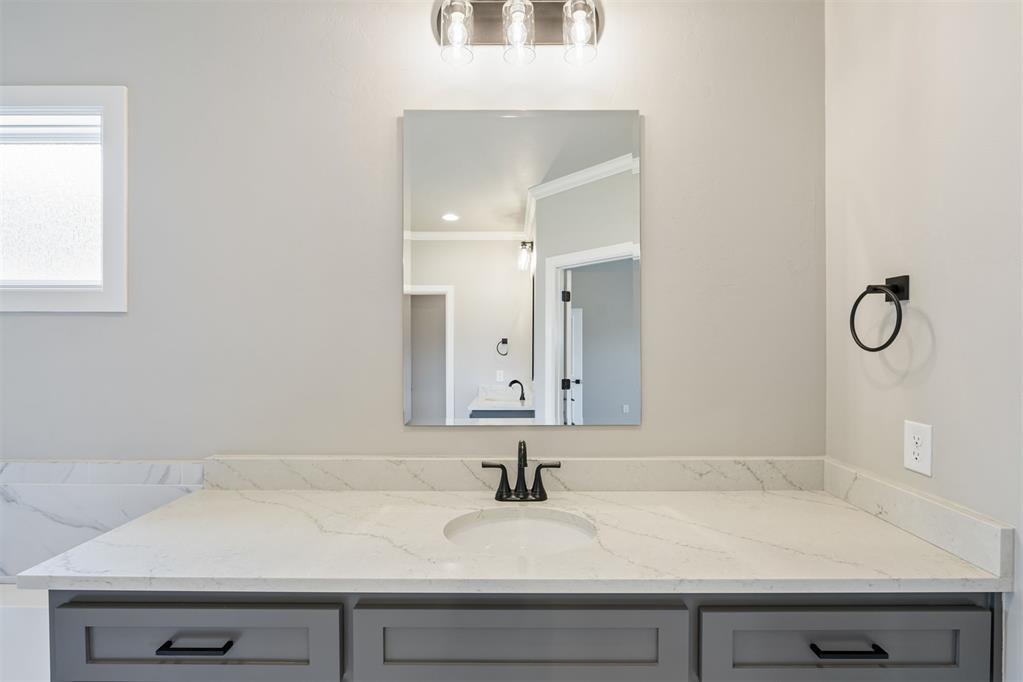 902 Fluvi Circle Property Photo 23
