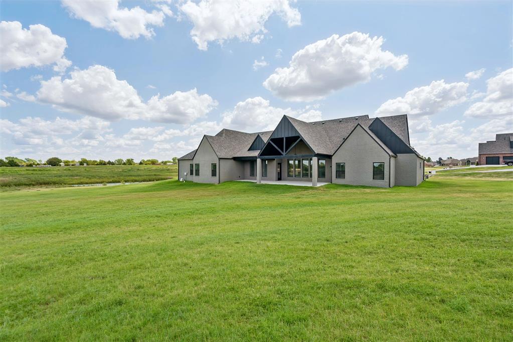 902 Fluvi Circle Property Photo 45