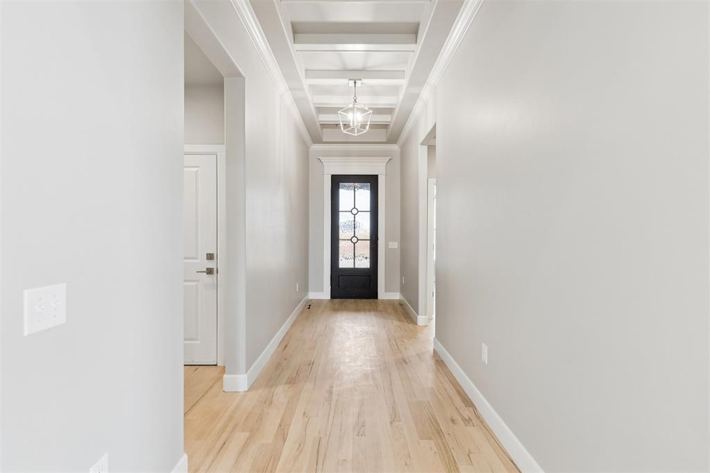 18140 Fields Drive Property Photo 3
