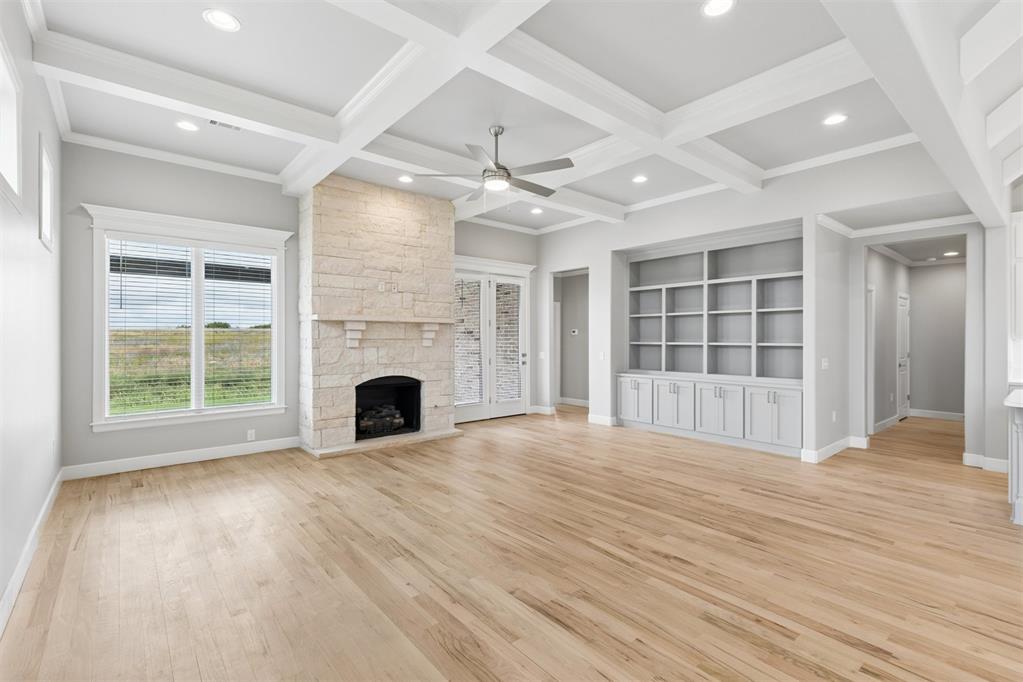 18140 Fields Drive Property Photo 4