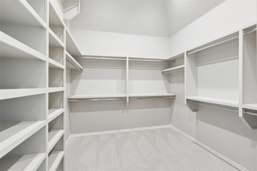 18140 Fields Drive Property Photo 24