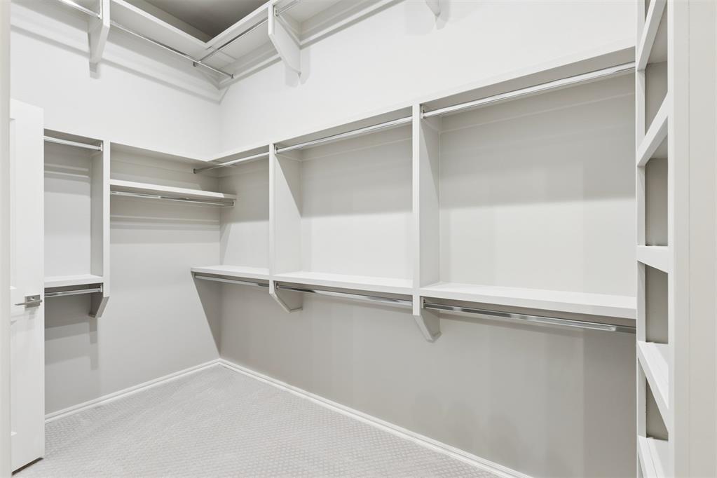 18140 Fields Drive Property Photo 25