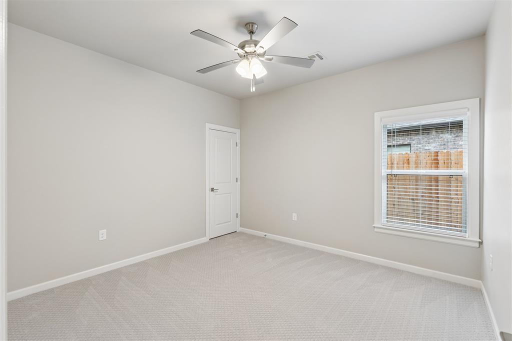 18140 Fields Drive Property Photo 26