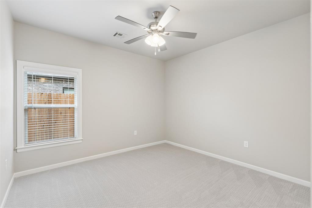 18140 Fields Drive Property Photo 28