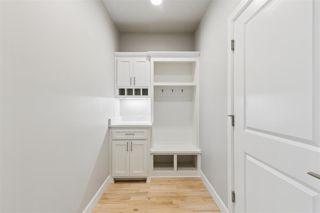 18140 Fields Drive Property Photo 32