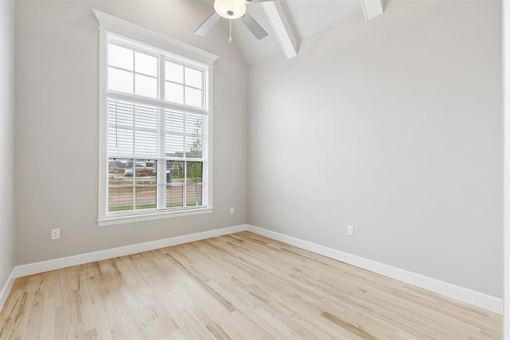 18140 Fields Drive Property Photo 33